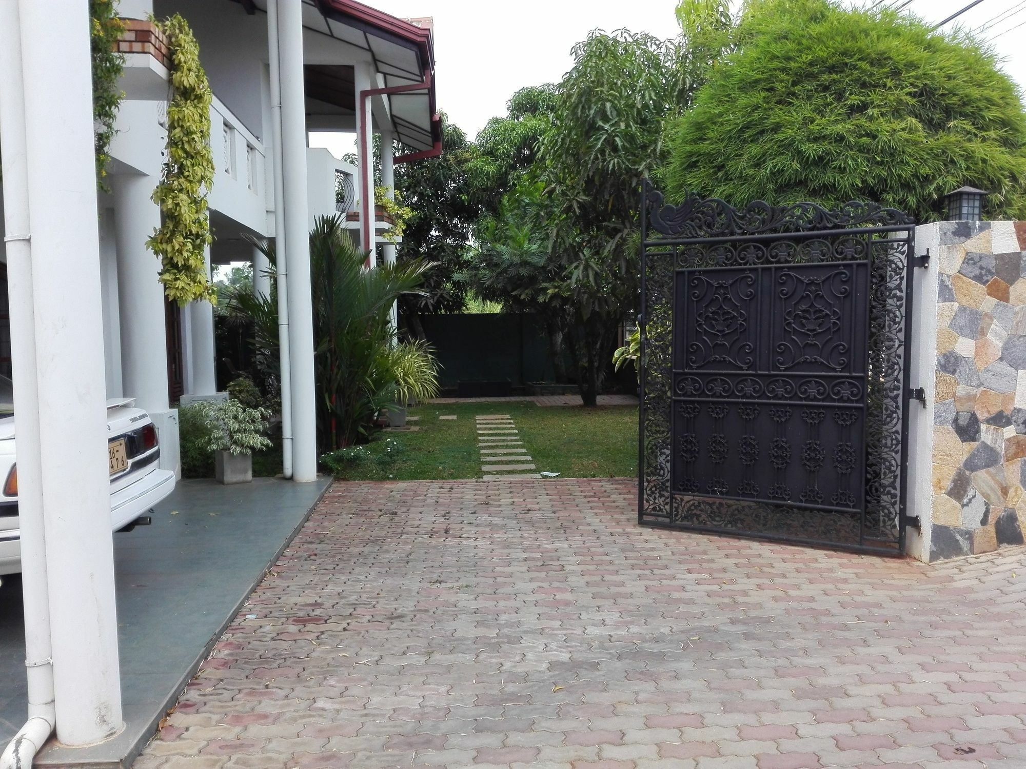 Salubrious Resort Anuradhapura Exterior foto